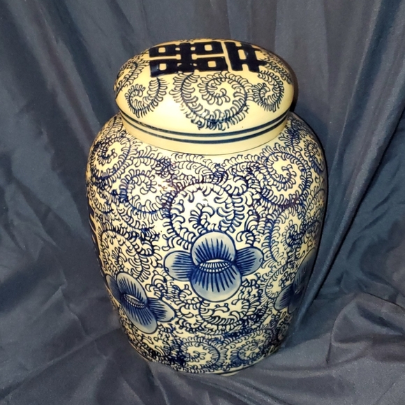 Blue and White Ginger Jar - Picture 2 of 5